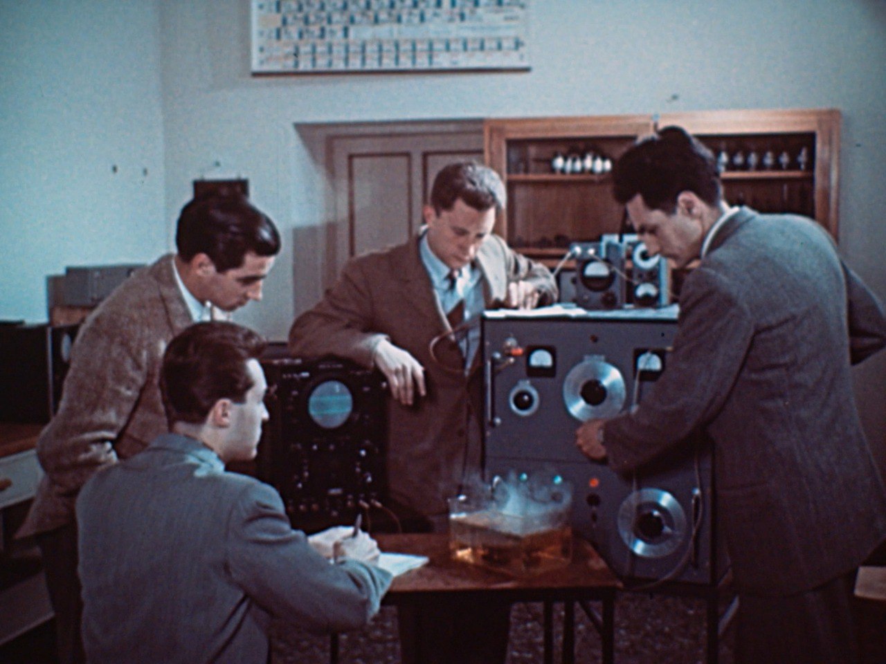 Frame estratto dal film “Pagine d’Università”, di Anna Gruber (1956).  Biblioteca Civica A. Hortis - Archivio Diplomatico e Fondi Archivistici