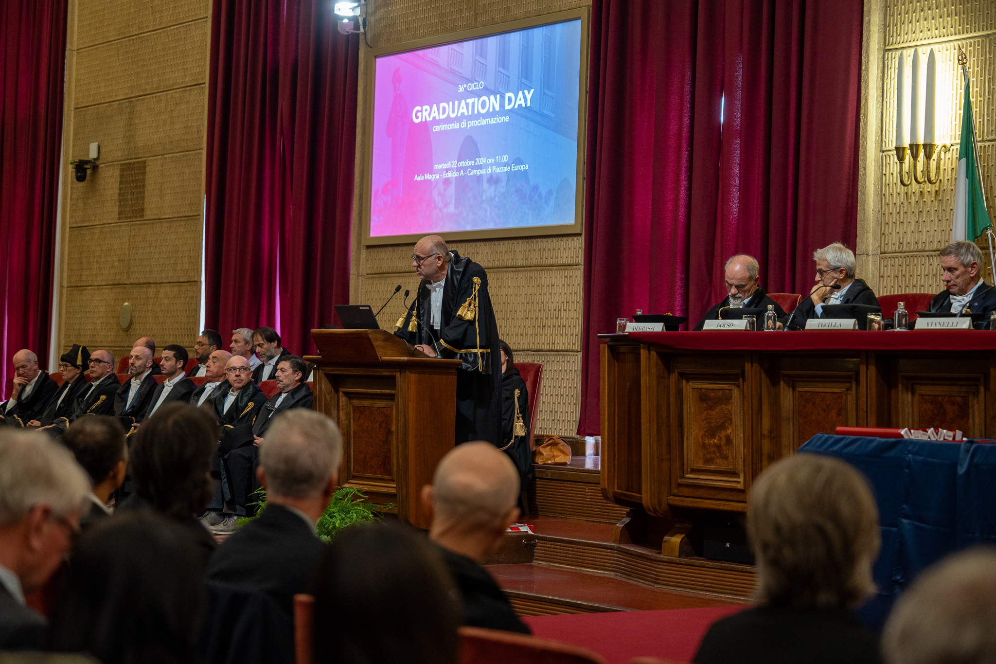 Il professor Baraldi, Collaboratore del Rettore per la Ricerca scientifica e dottorati di ricerca