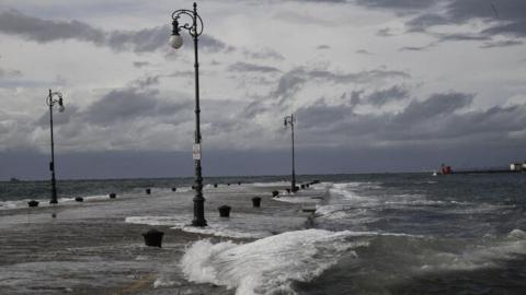 acqua alta sul molo audace