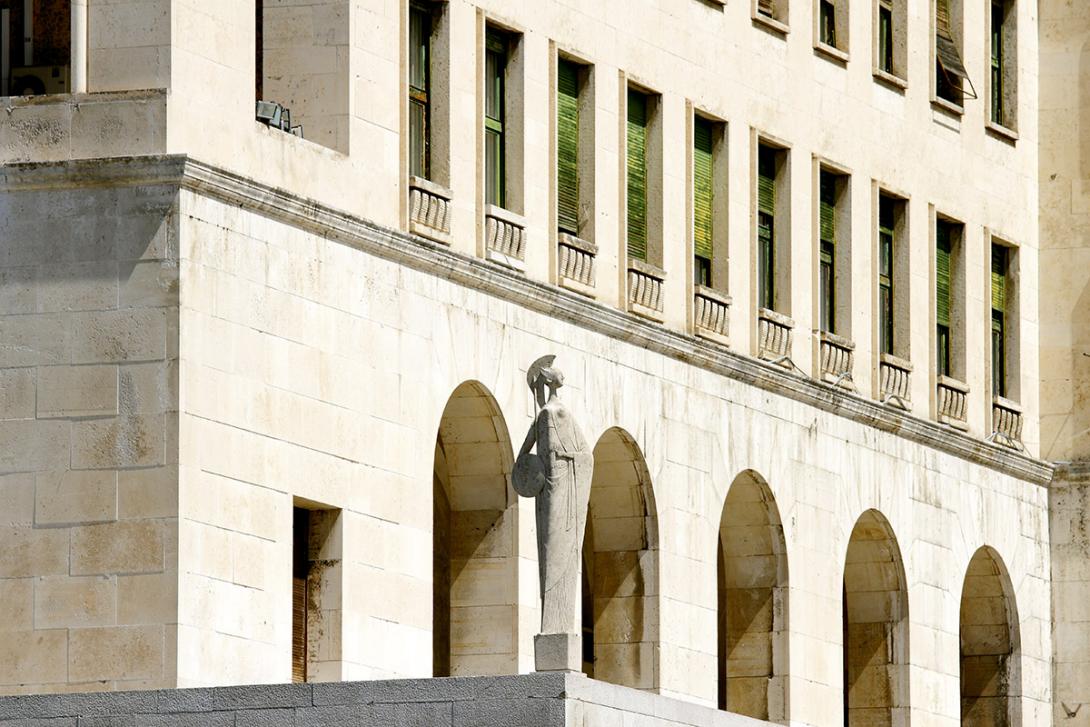 dettaglio facciata sede centrale università di trieste