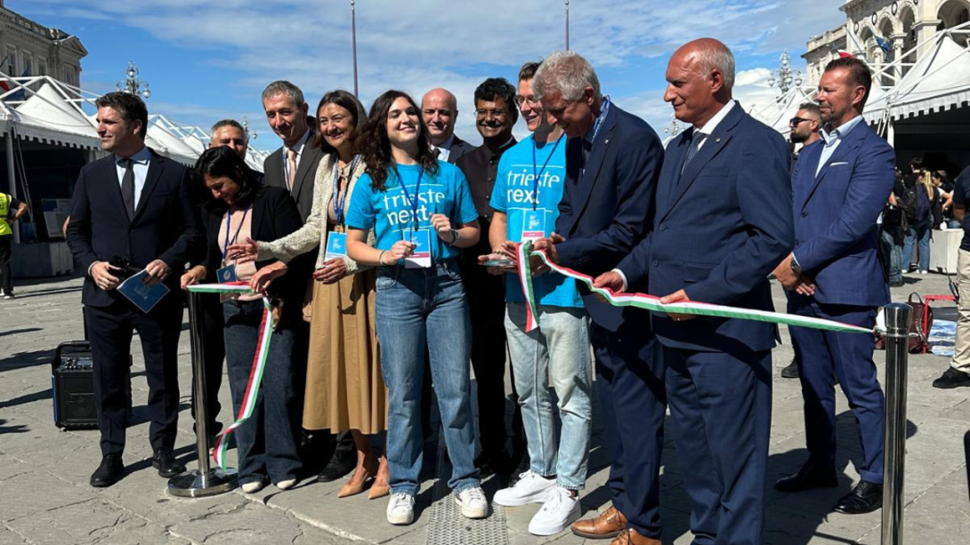 taglio nastro Trieste Next